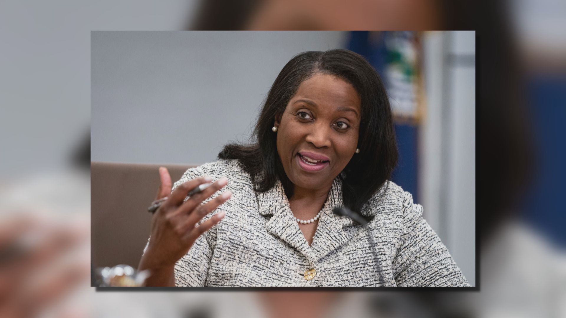 【提緊急申請】特朗普要求最高法院准繼續罷免庫克