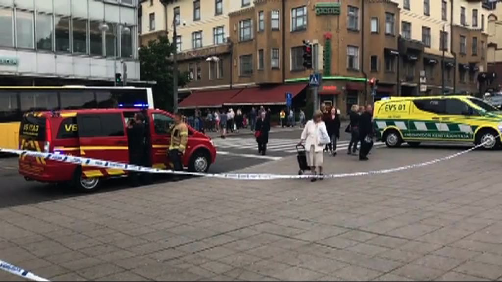 芬蘭男子持刀刺途人一死多傷