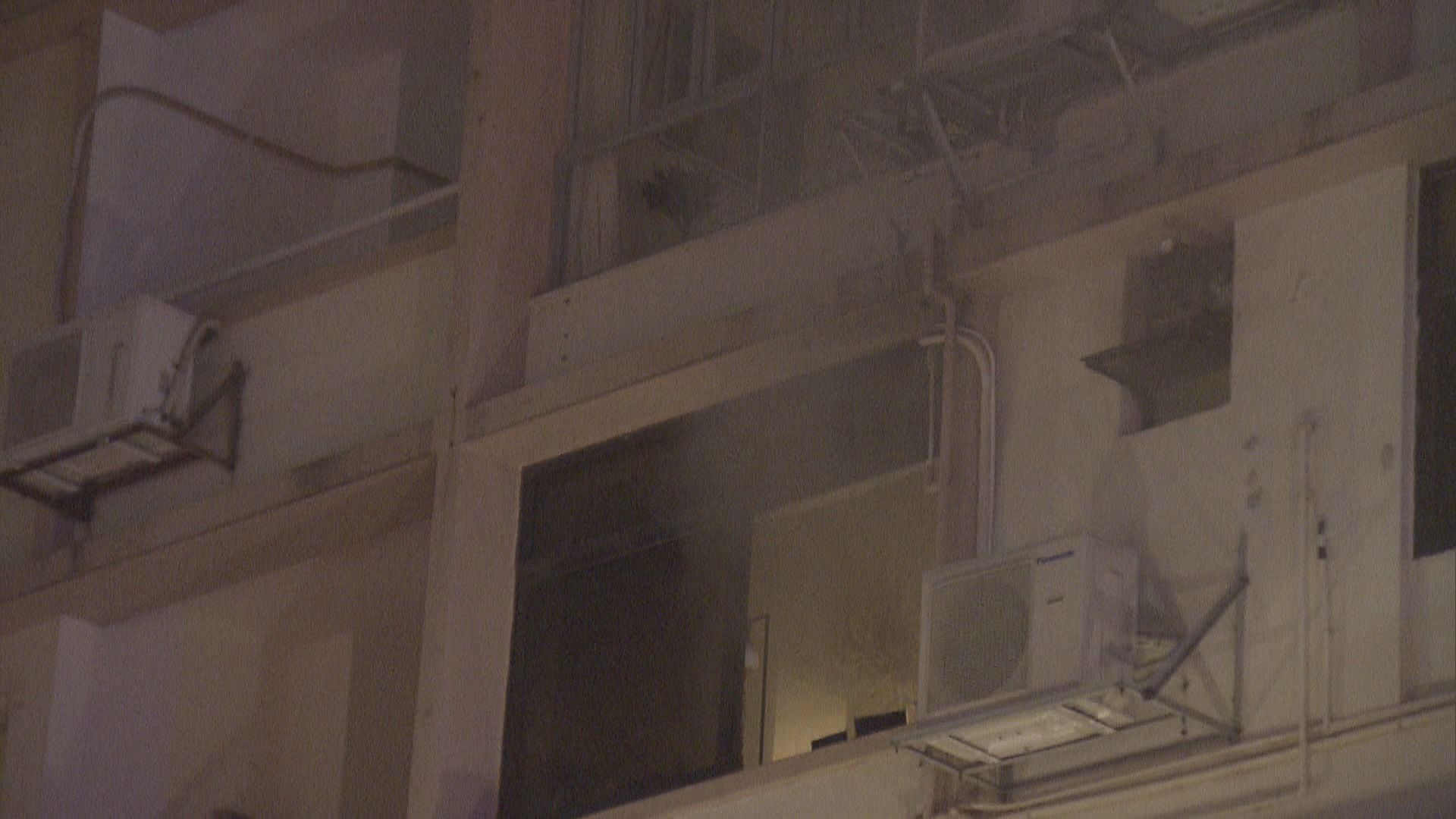 半山羅便臣道單位疑冷氣機過熱起火