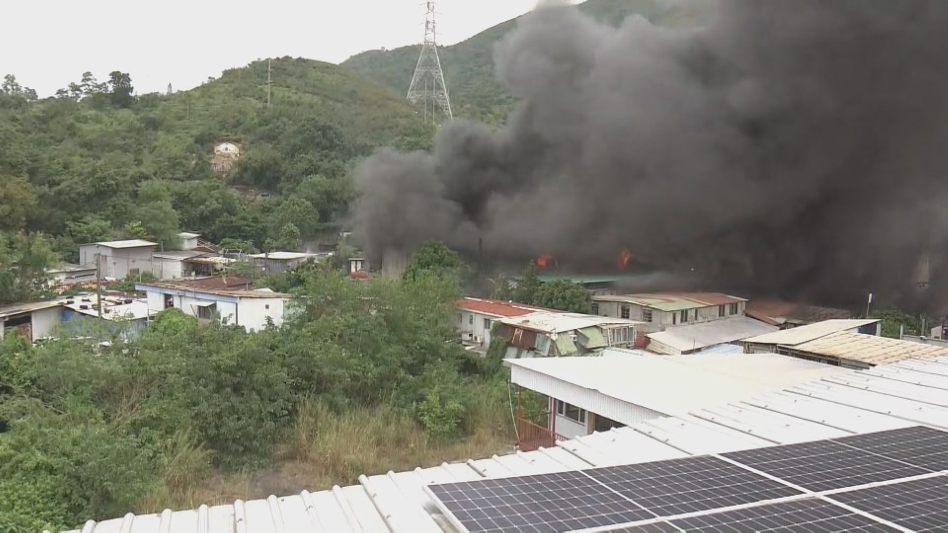 新田貨倉三級火　初步無人受傷