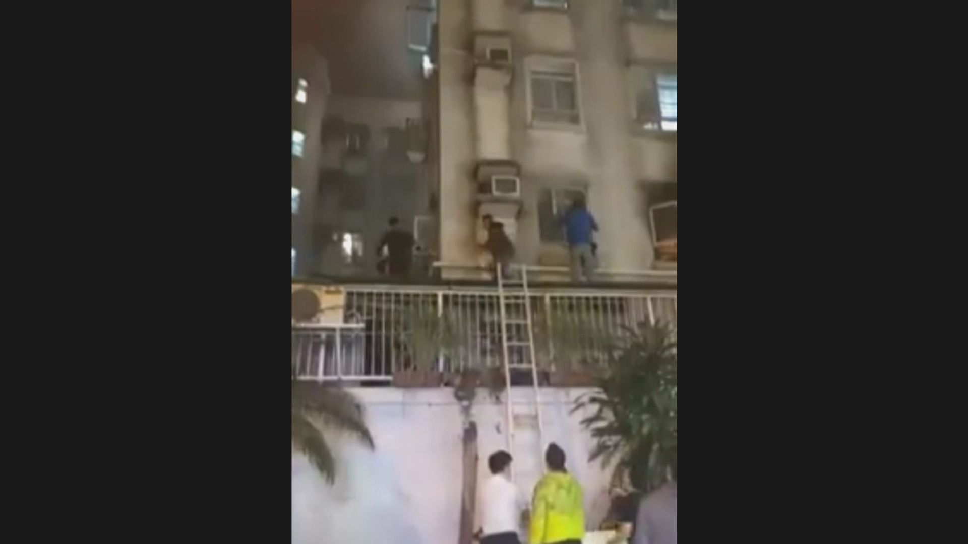 洪水橋火警一死四傷　附近居民協助救人