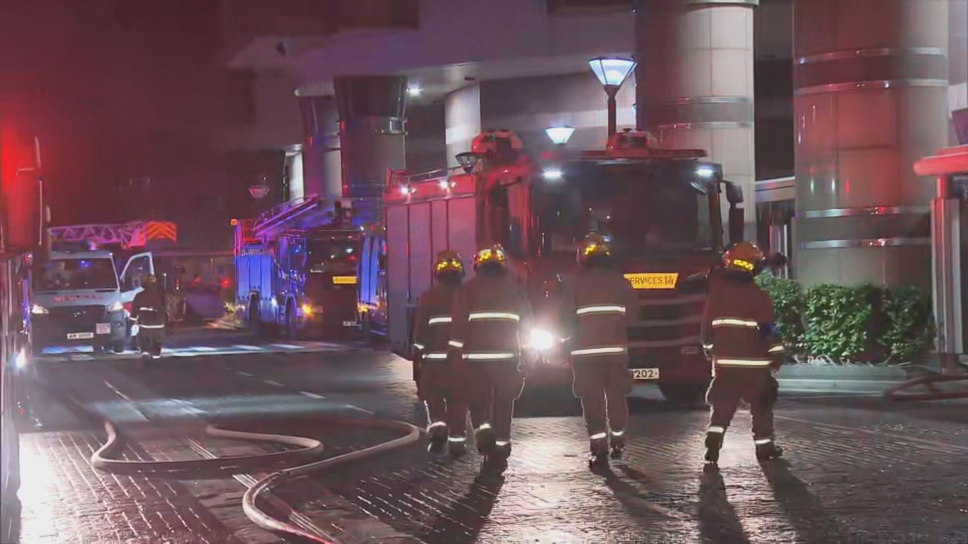 青衣凌晨有單位懷疑遭縱火　一人受傷