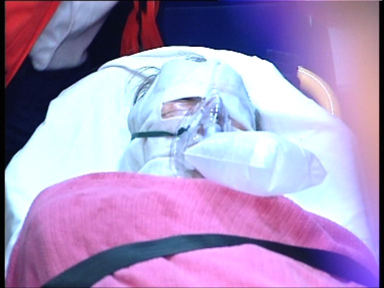 九龍灣麗晶花園起火一人送院