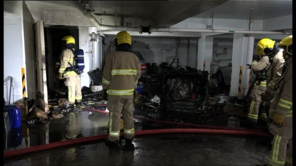 美孚新邨垃圾房火警兩長者危殆