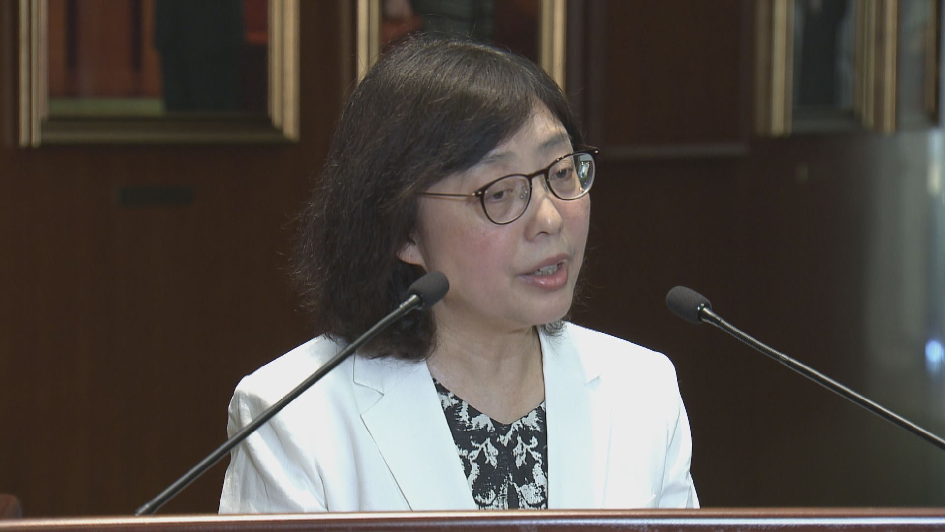 甯漢豪指為符合環評要求 粉嶺高球場有關土地建屋量會有影響