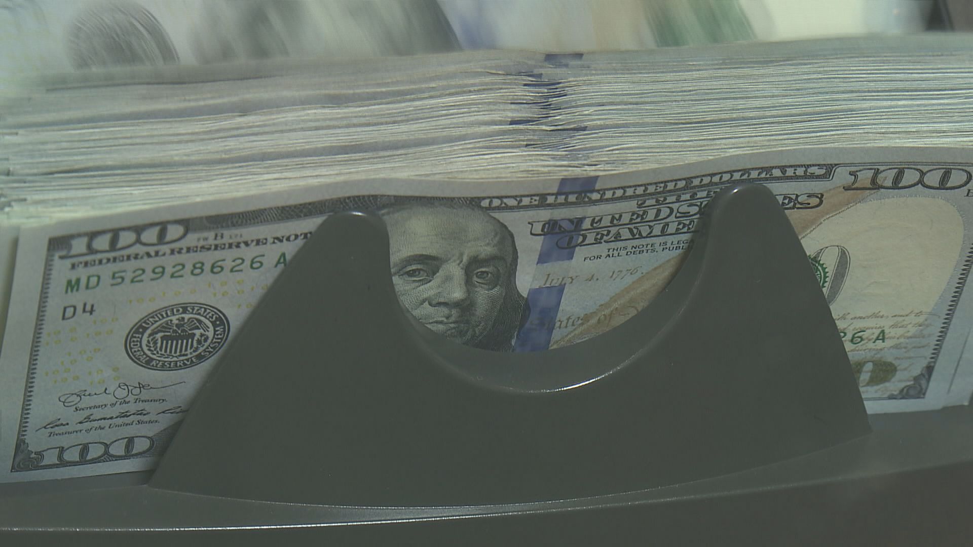 文翠珊稱脫歐談判不向歐盟妥協　英鎊下跌