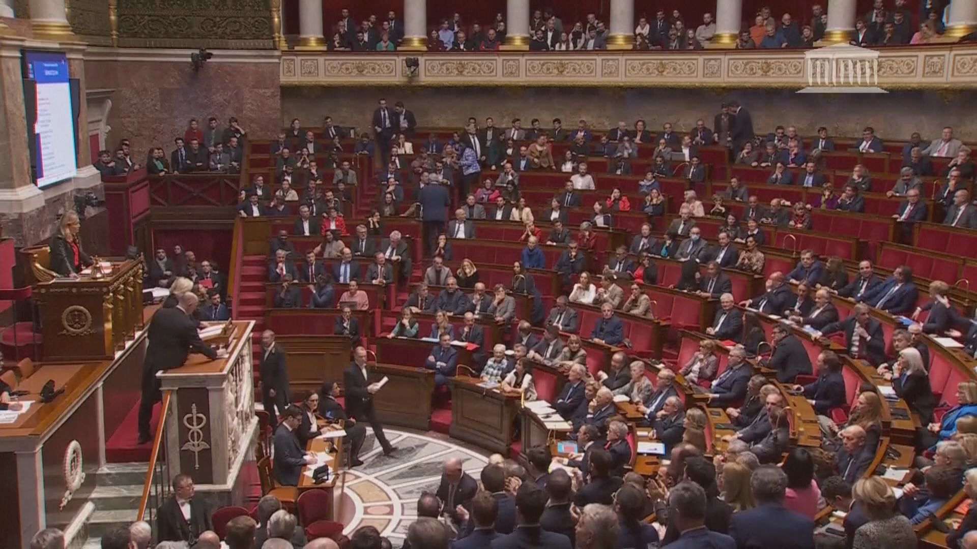 馬克龍拒絕辭職　稱數日內任命新總理