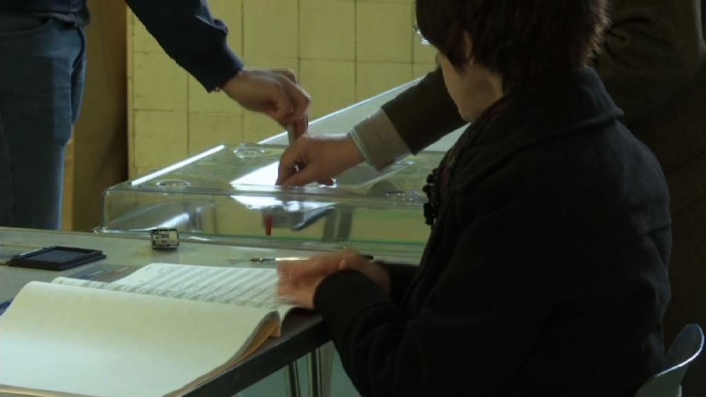 法國大選選民難抉擇　投票率高低成關鍵