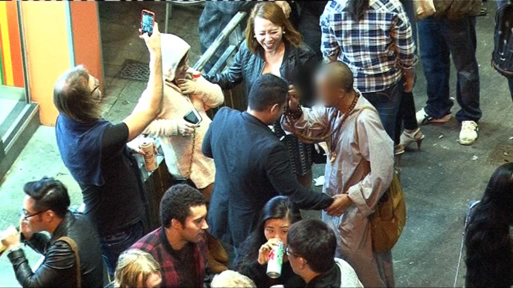 【新聞極客】深圳有佛教用品店出售皈依證