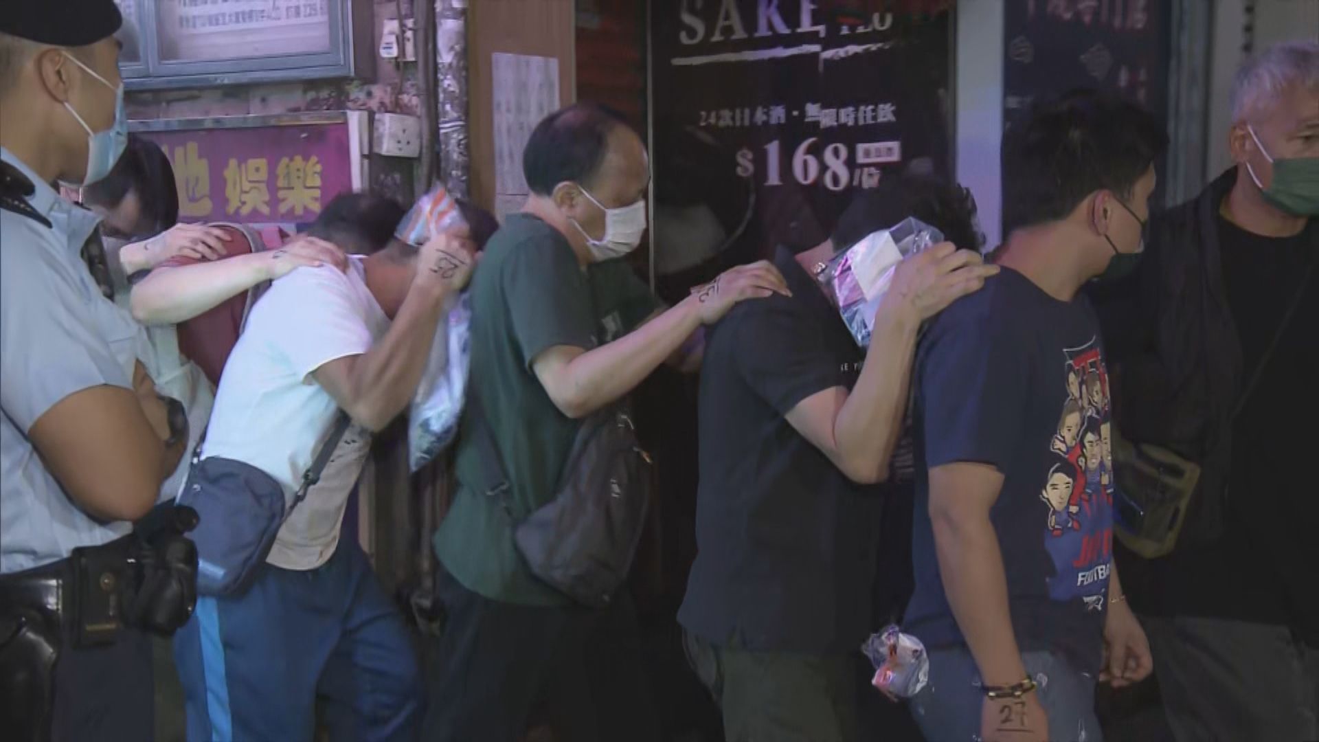 警方旺角搗百家樂賭檔拘54人