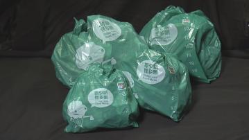 環保署澄清法例無限制任何人或團體派指定膠袋 梁熙：與早前說法有出入但歡迎澄清