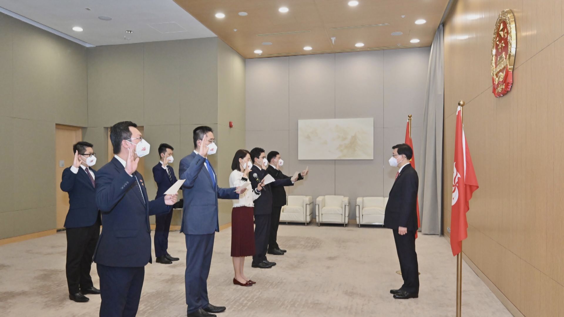 政府委任四名副局長及兩名政治助理　即日起履新