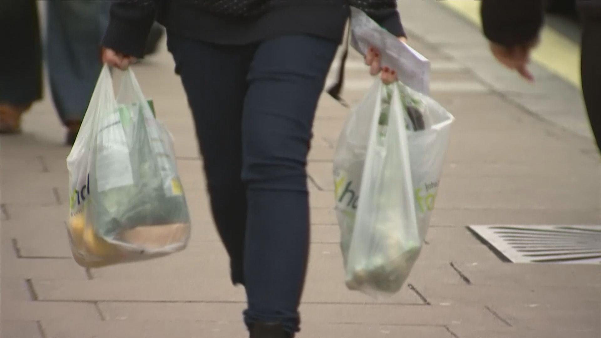 【環球薈報】英國政府有意將膠袋徵費提高一倍