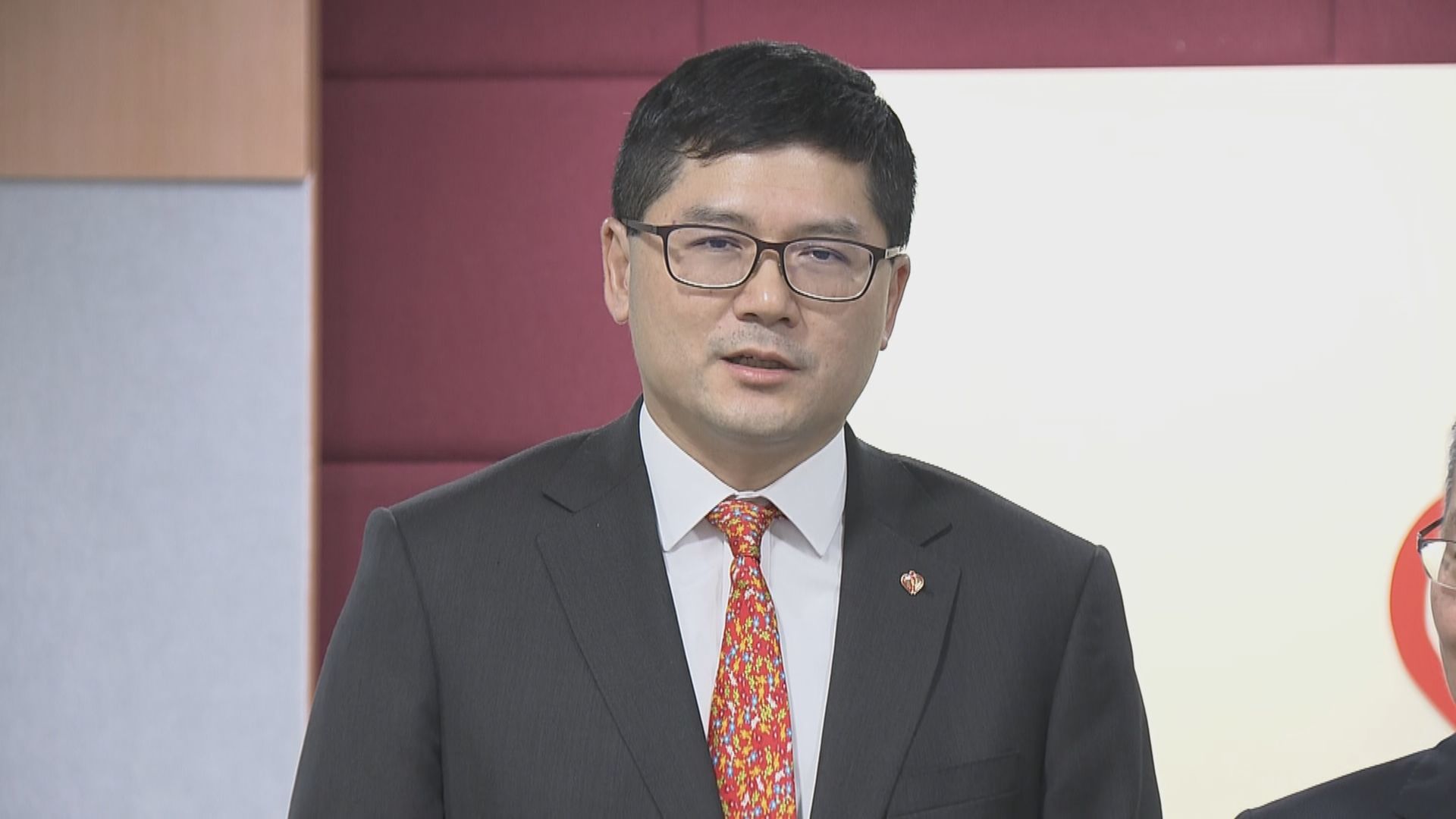 高拔陞對獲委任醫管局行政總裁表示榮幸