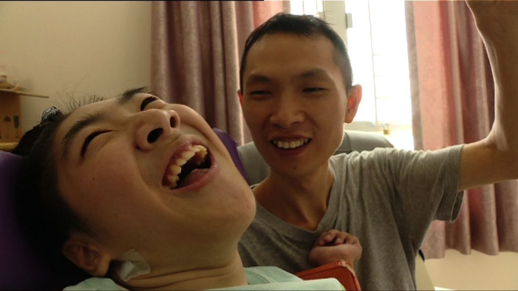 單親父親盼智障女兒健康快樂