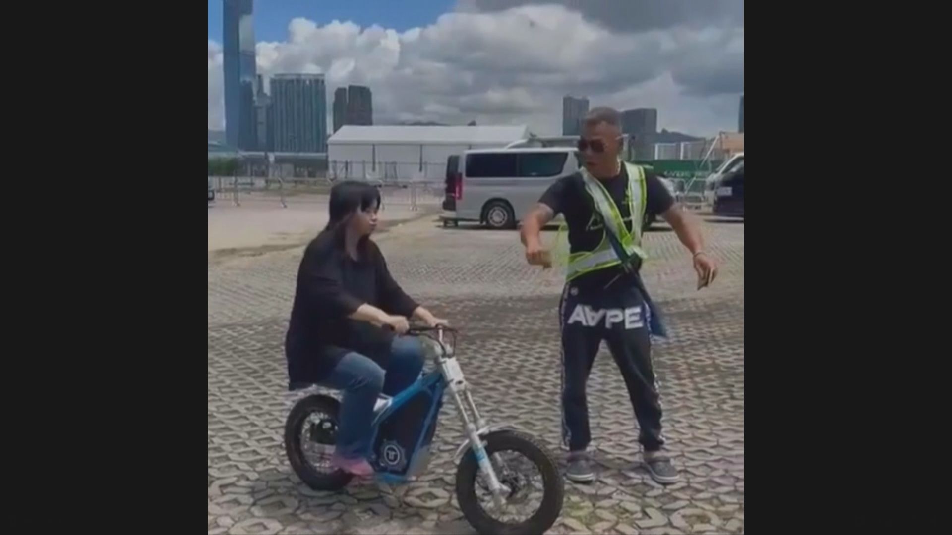 一名女子涉駕駛未有登記電單車被捕