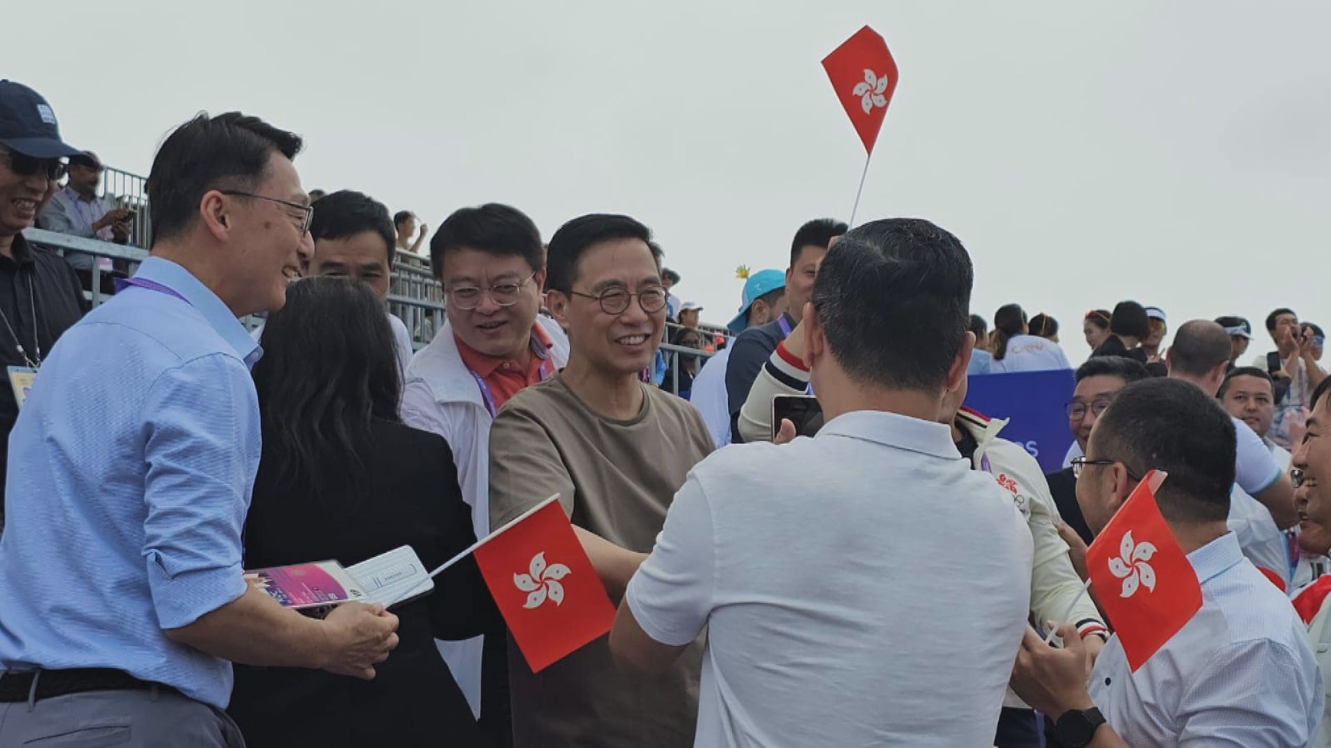 楊潤雄恭賀杭州亞運陳穗津奪銅牌