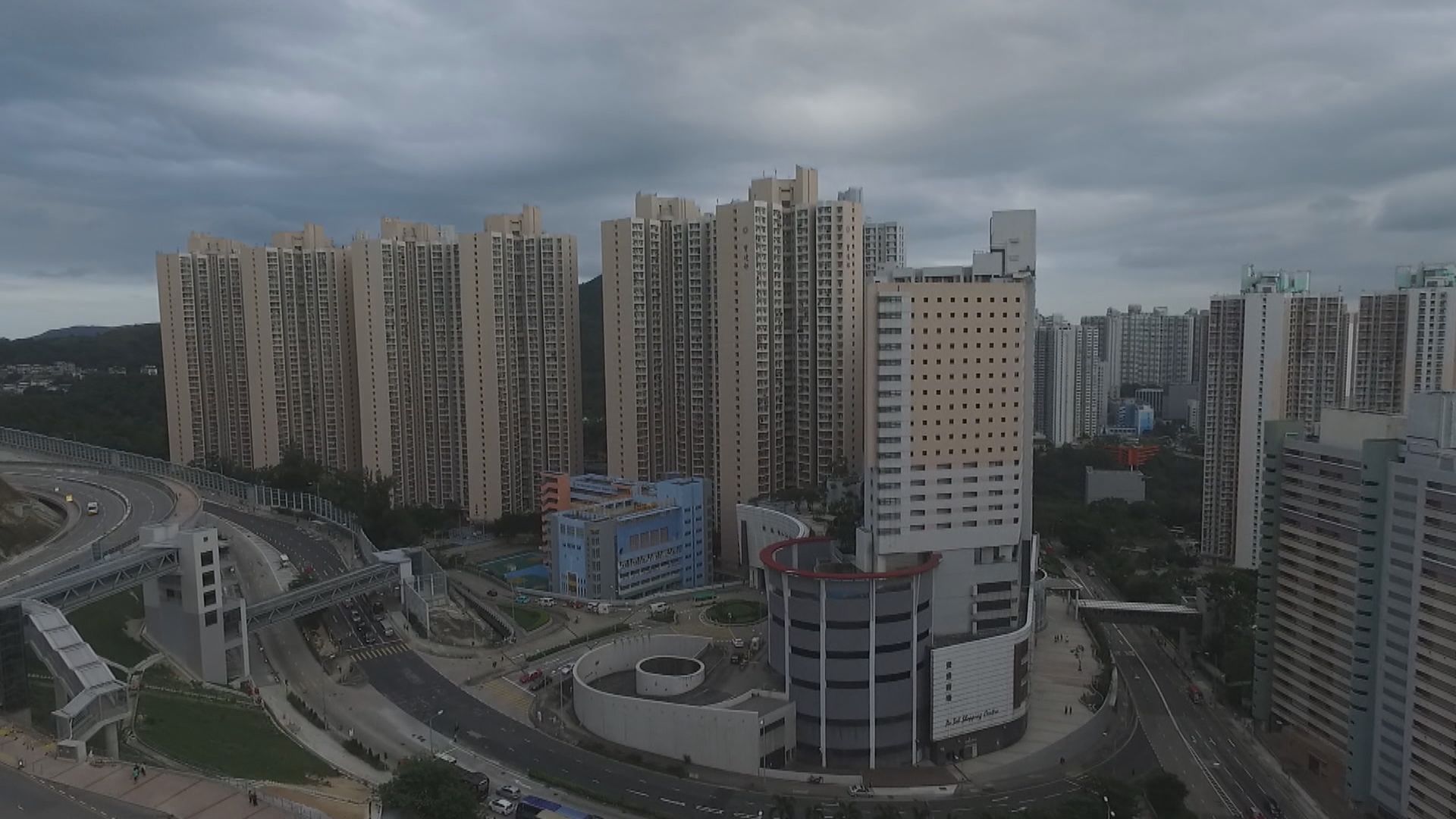 政府明年一月代繳一般公屋租戶租金