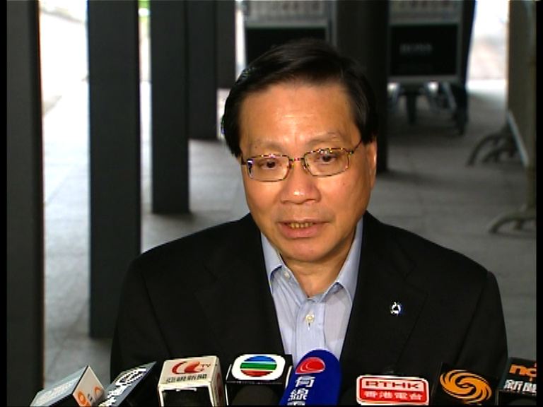 張炳良：未知何時重新考慮涉鉛水承建商標書