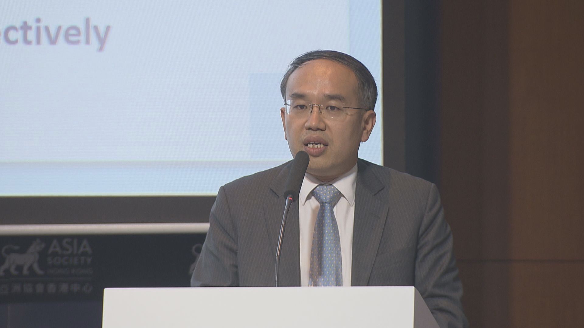許正宇明日外訪　三年來首名局長訪英