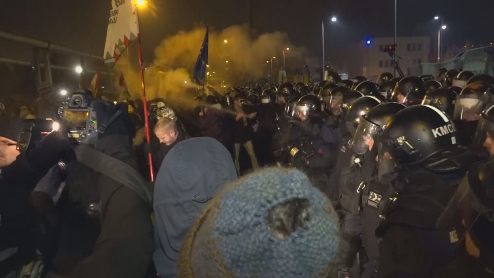 匈牙利連日大規模示威抗議多項法案