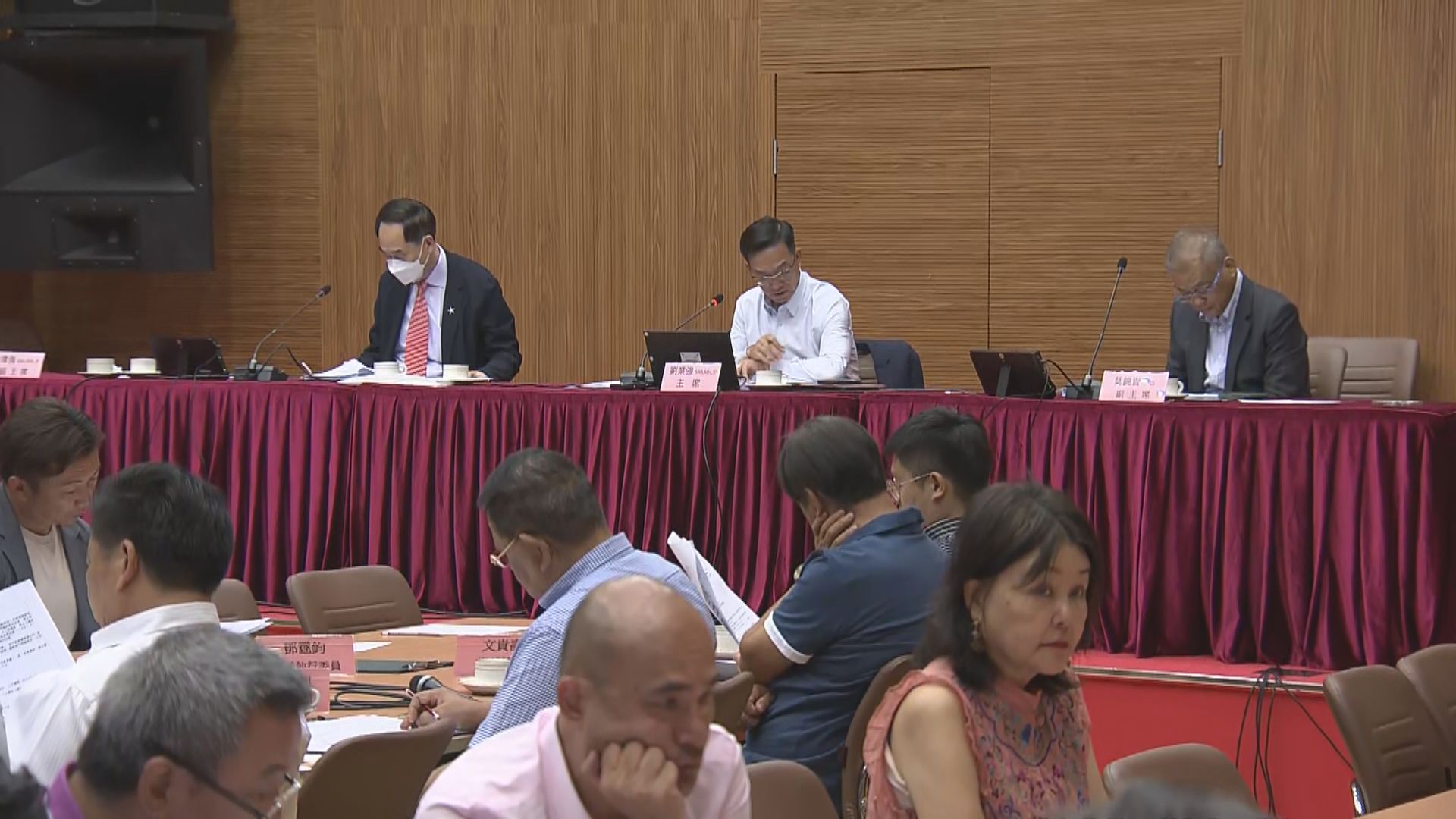 鄉議局通過降低賣祖堂地及換司理門檻