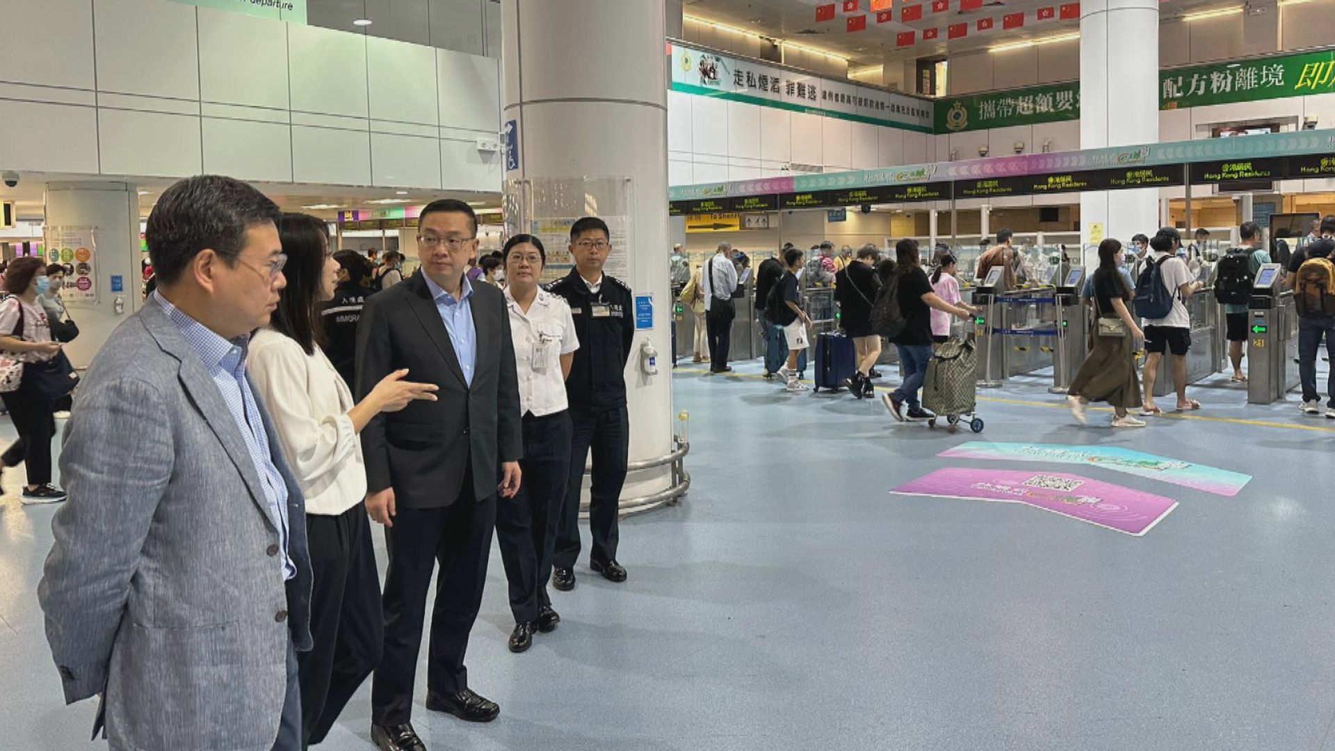 入境處處長郭俊峯到口岸視察過關情況