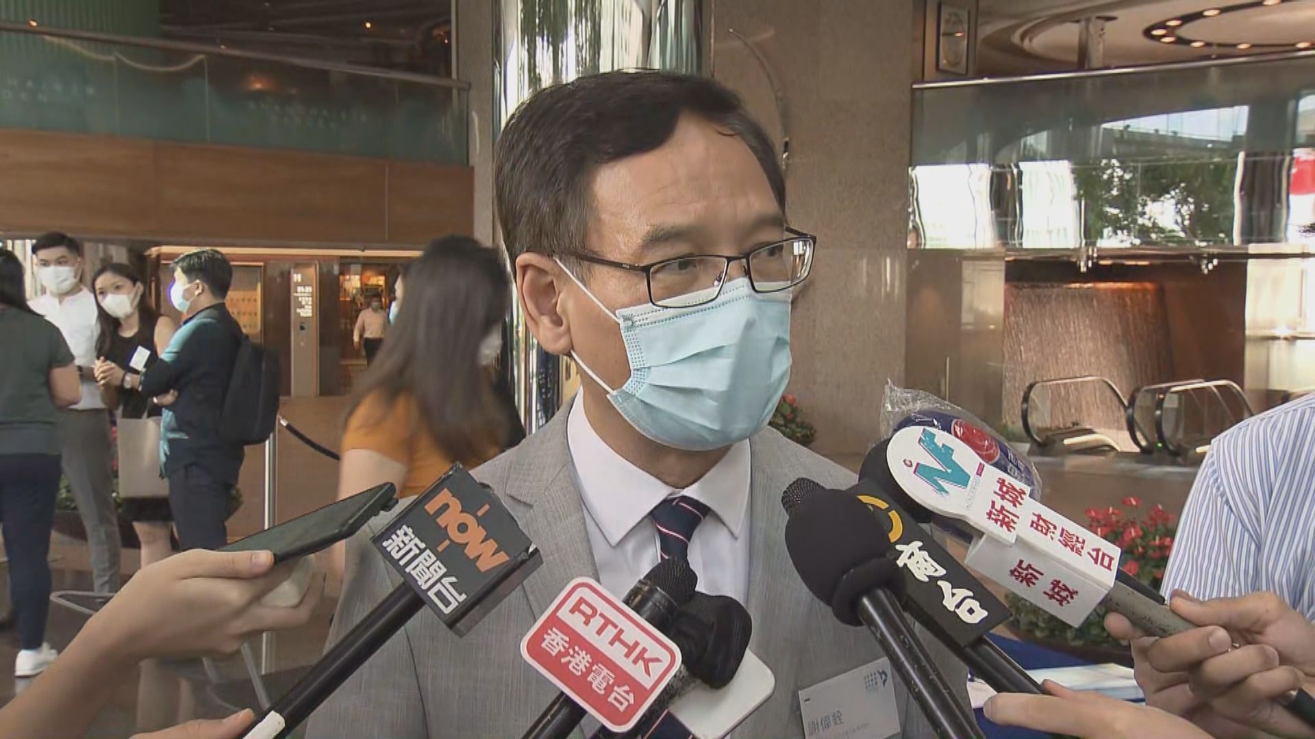 謝偉銓指會和警方研究有關人員是否需要負上責任