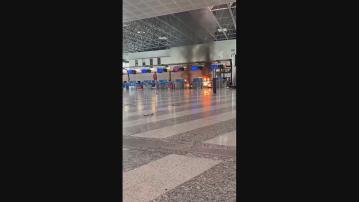 意大利米蘭機場一名男子持鎚縱火破壞被捕