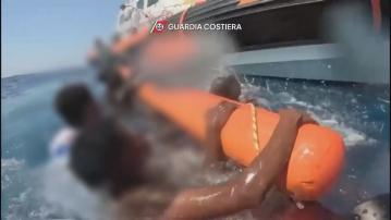 意大利兩艘非法移民船隻沉沒　27人死亡　至少10人失蹤
