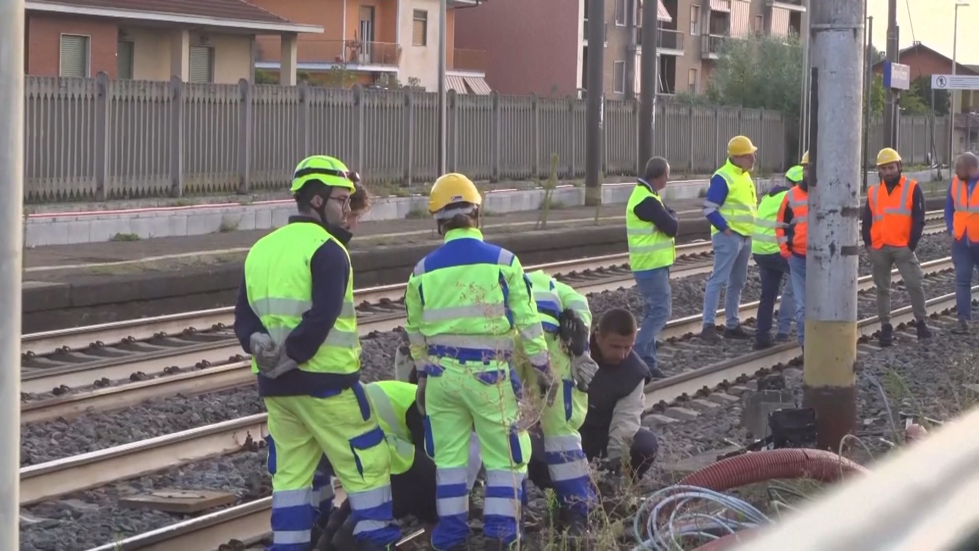 意大利北部火車撞向路軌維修工人 五人死亡