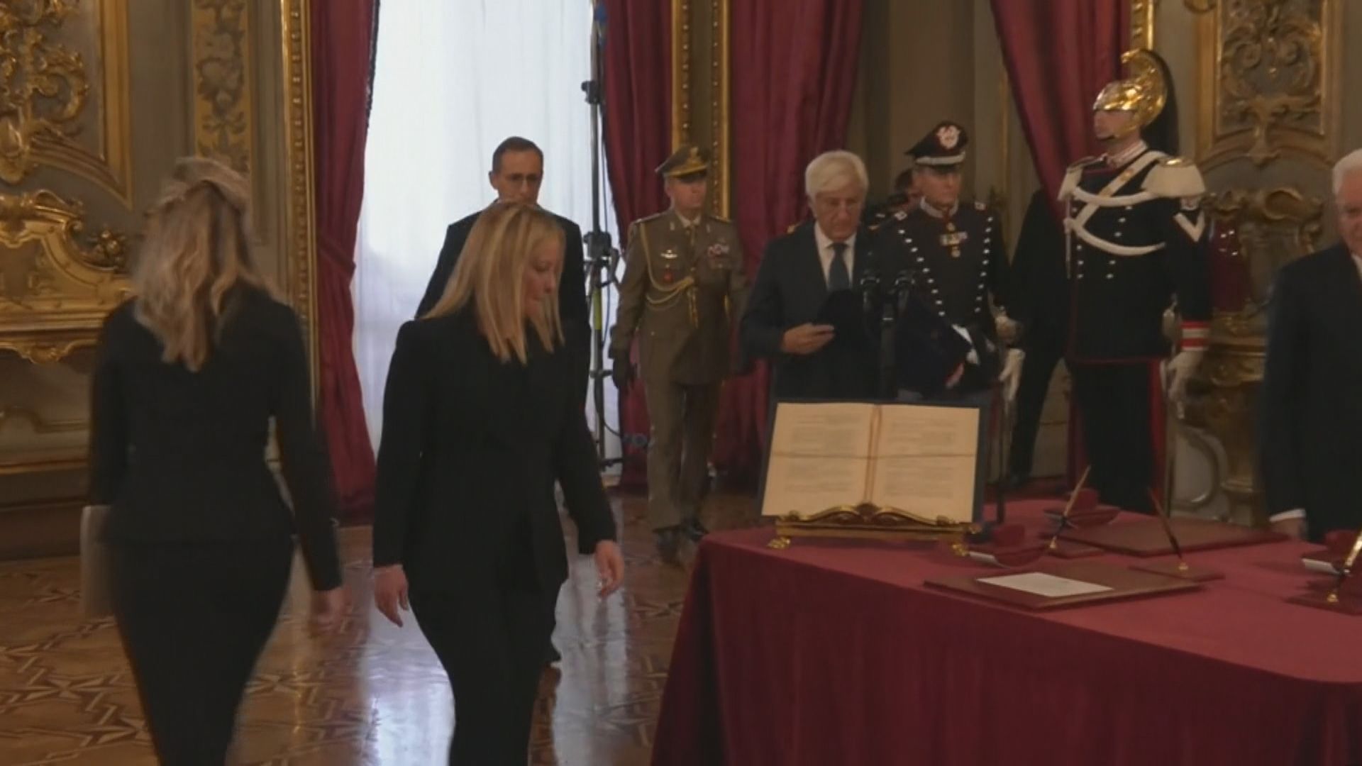 梅洛尼宣誓成為意大利首位女總理