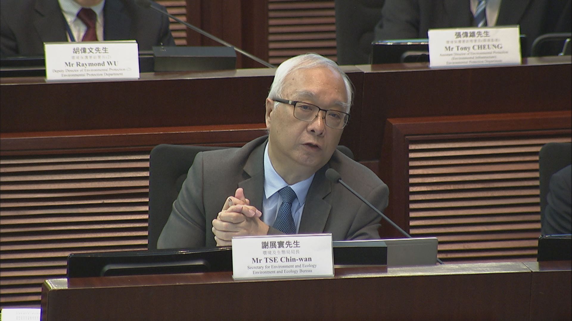 謝展寰：推遲垃圾徵費決定艱難 明年四月一日實施不再延遲