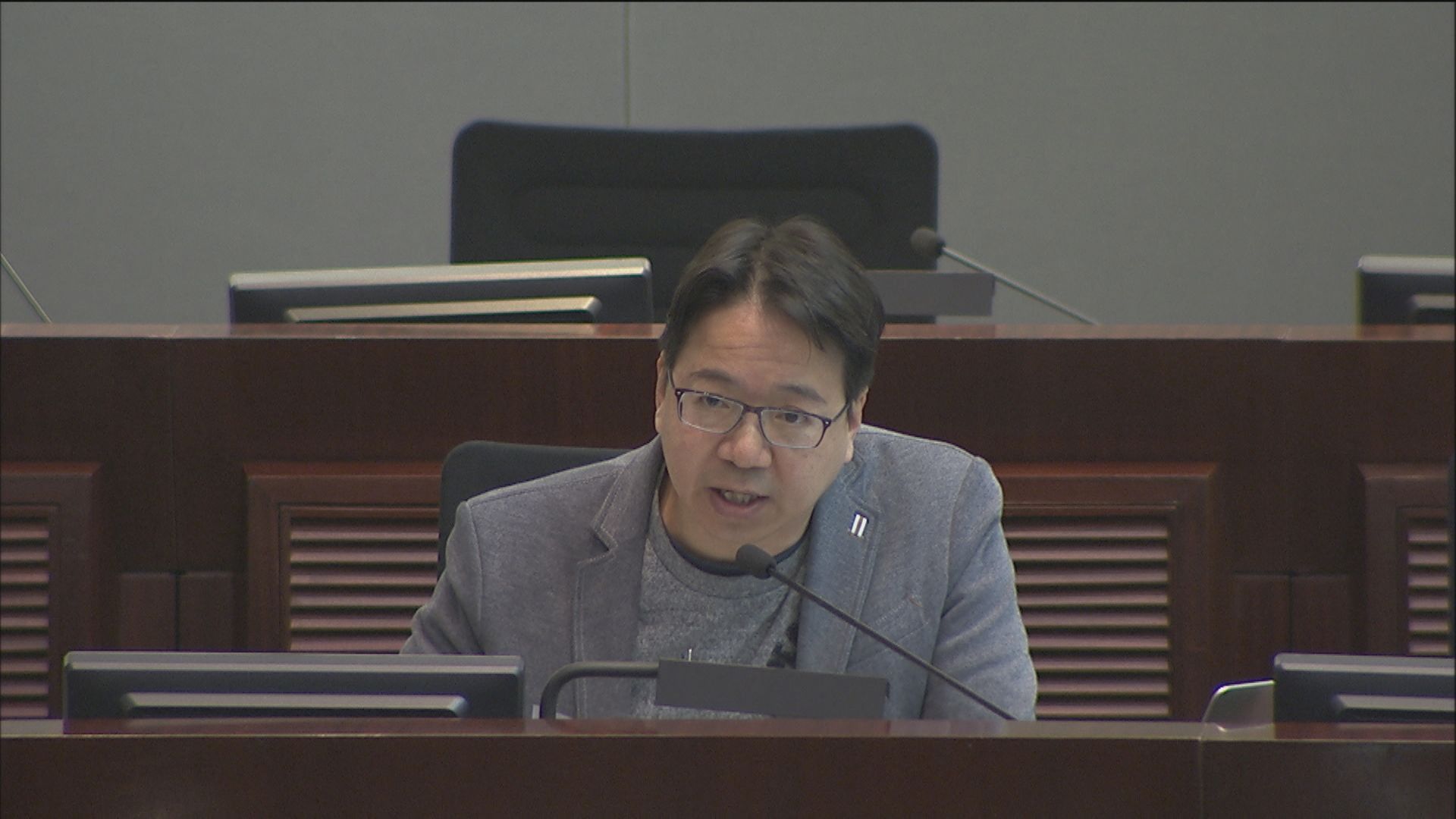 議員促增私隱專員檢控權