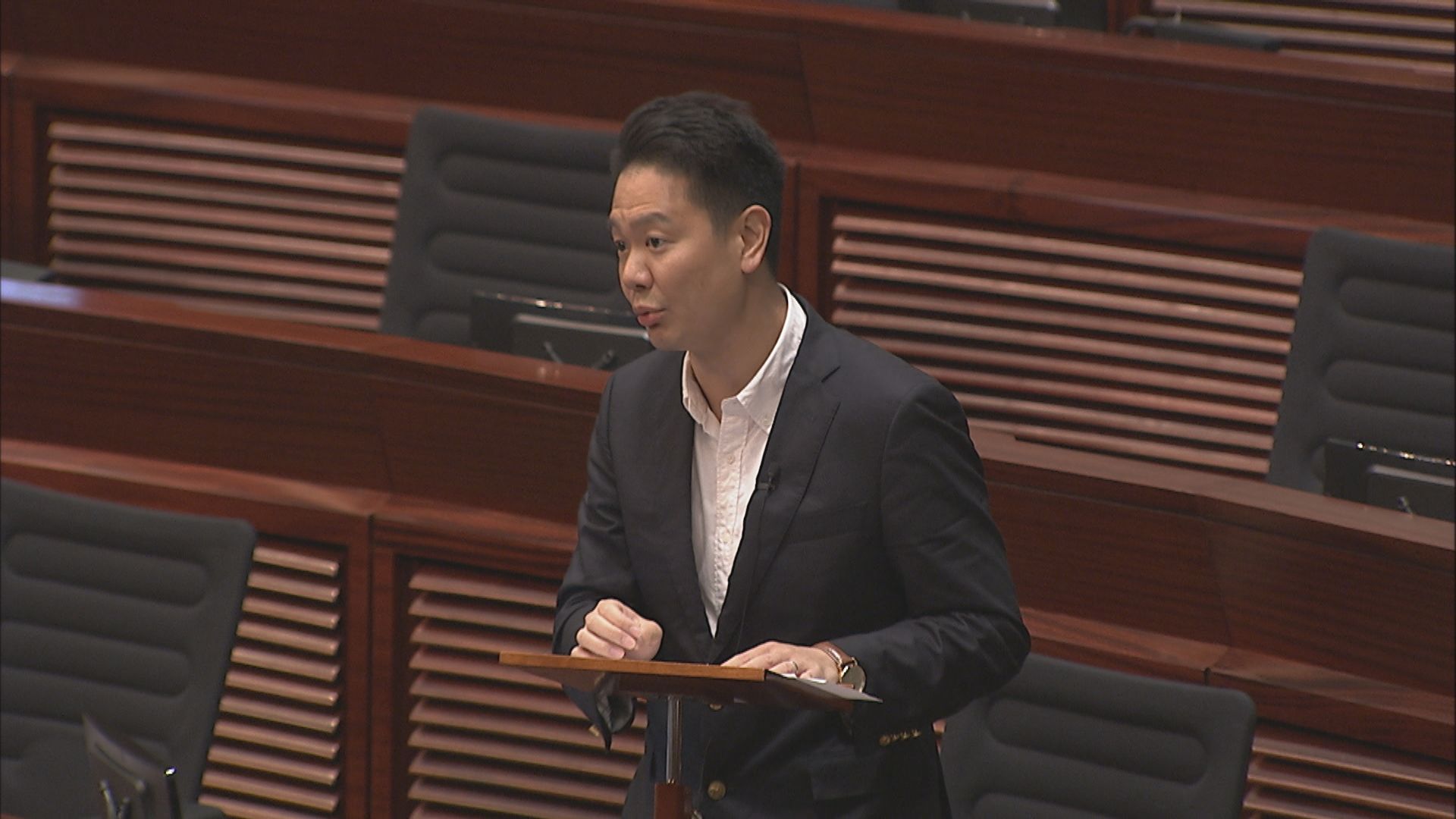 立法會繼續辯論區會修例草案 議員關注過往直選比例高令區會政治化