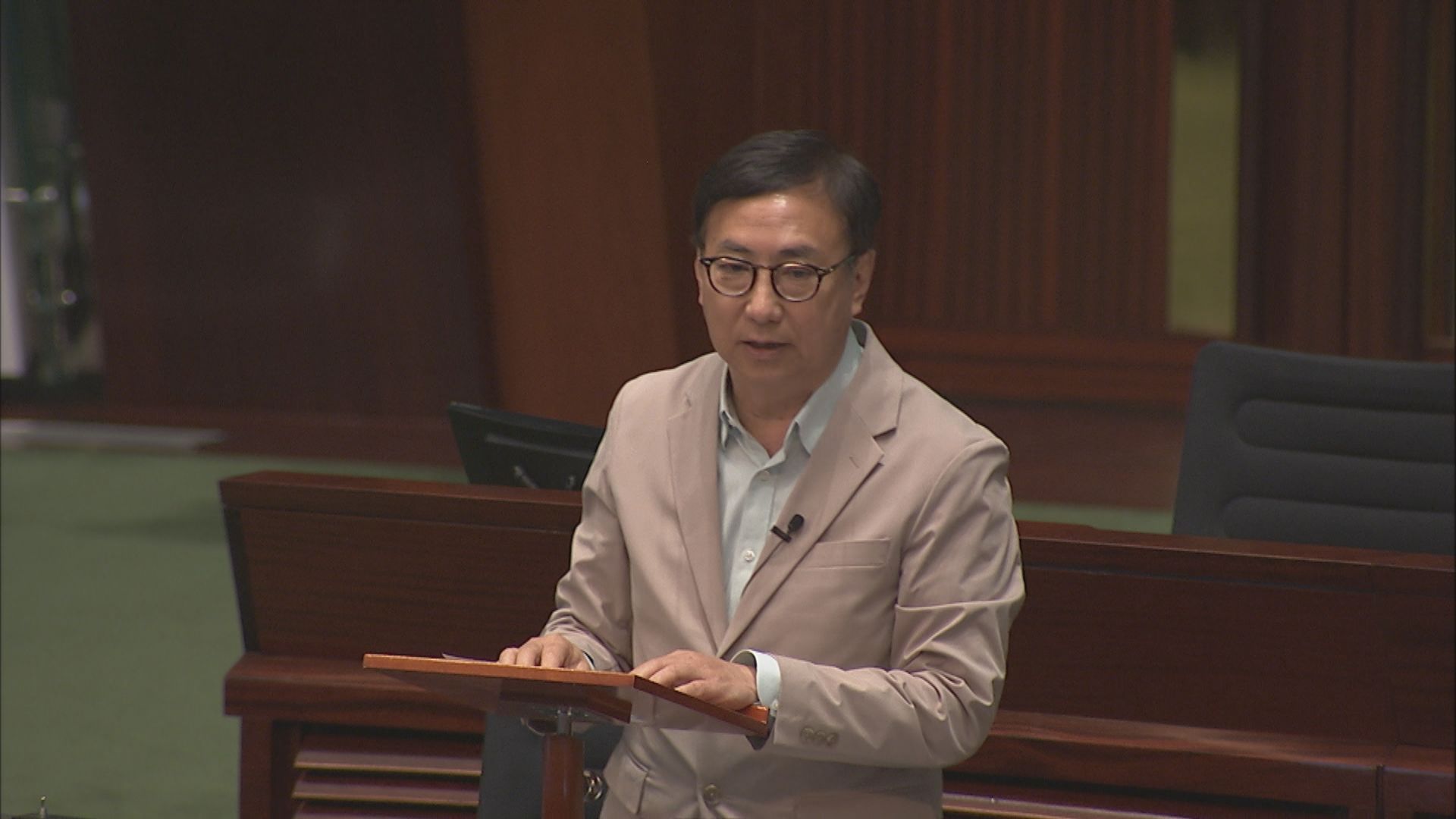 立法會通過法律執業者修例草案　海外律師參與國安案須獲特首批准