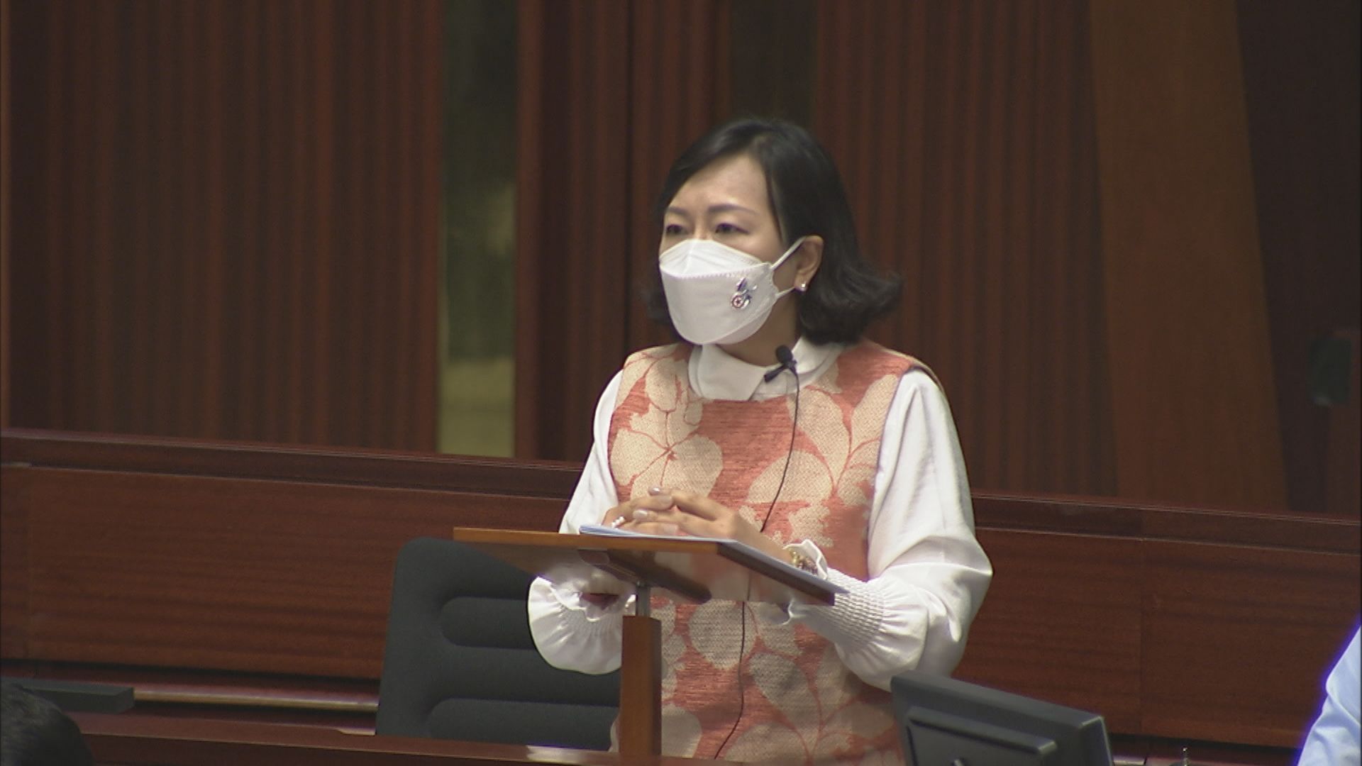 立法會通過麥美娟私人草案　規管劏房業主濫收水費