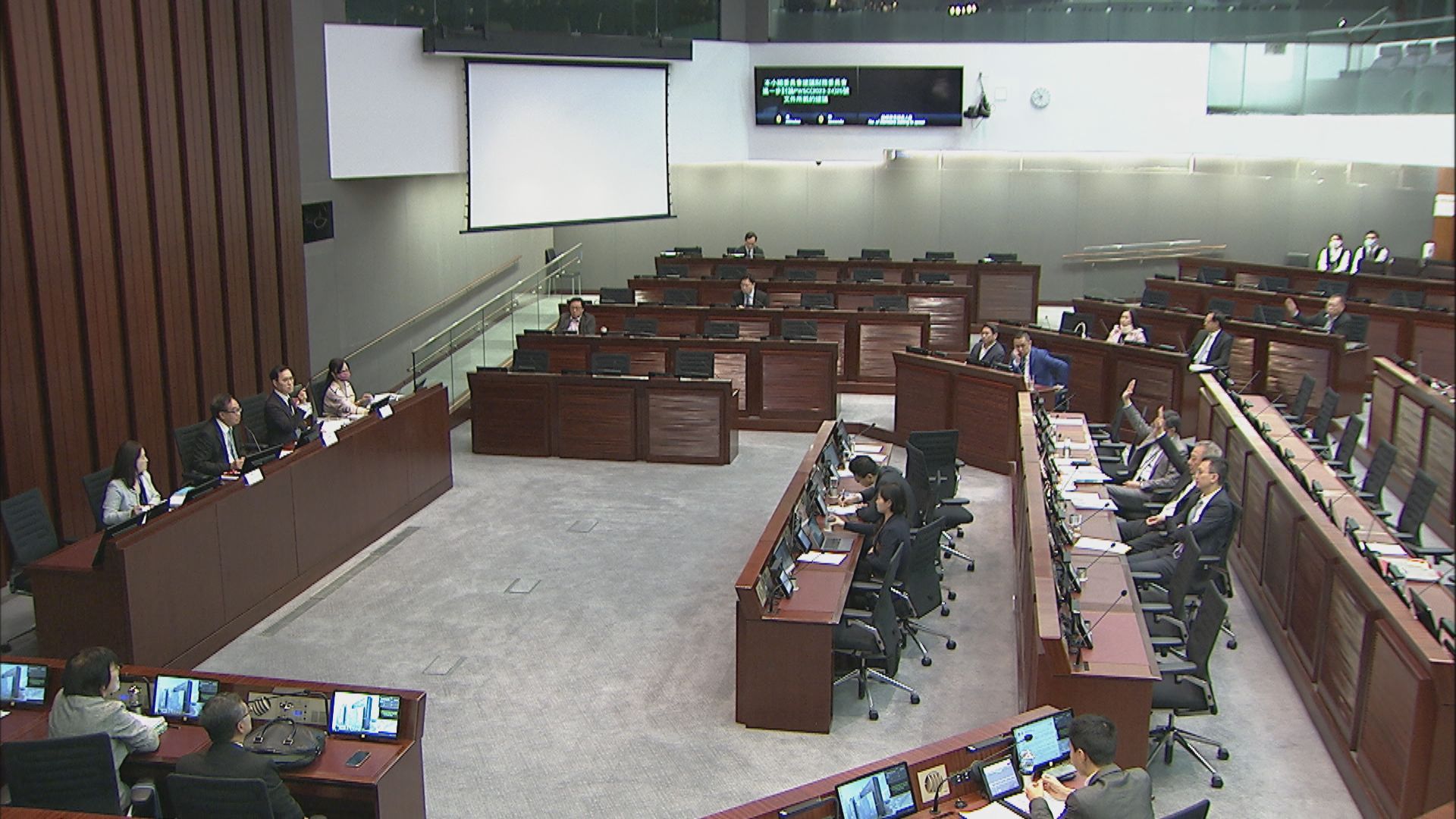 立法會工務小組通過龍鼓灘填海及重新規劃屯門西