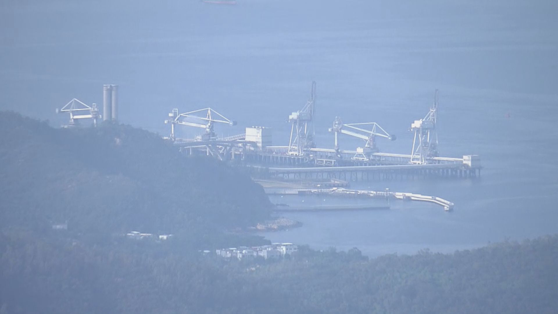 南丫島發電廠運煤機起火 一度傳爆炸聲 暫無人傷