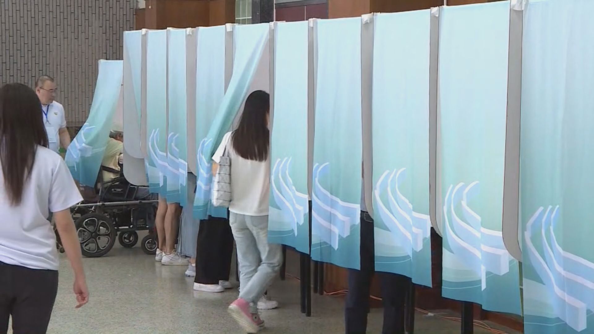 澳門立法會選舉　截至下午5時直選投票率逾四成三　岑浩輝籲選民積極投票(陳佩彤報道)