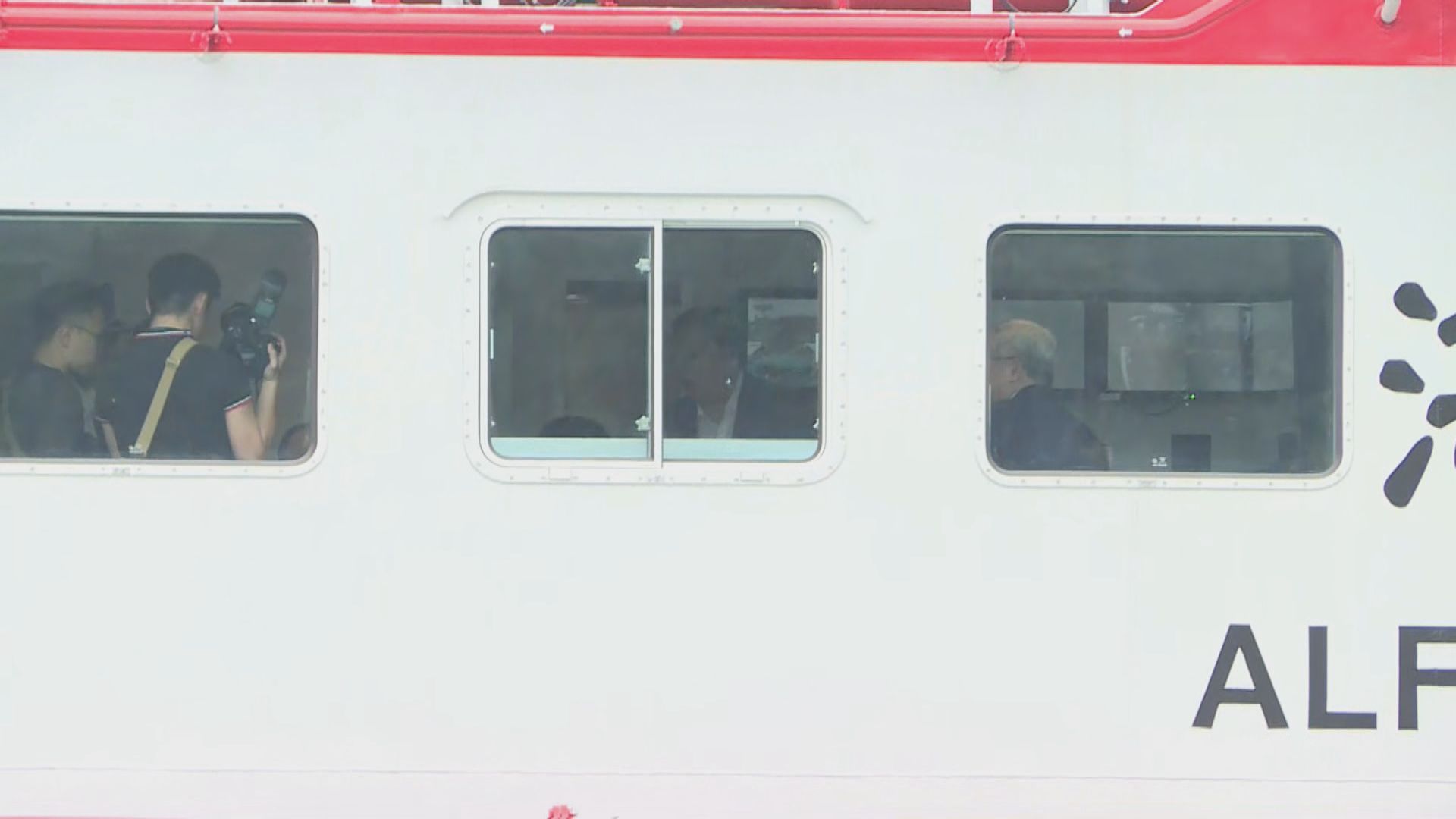 夏寶龍澳門調研第三日　訪長者公寓及媽閣廟