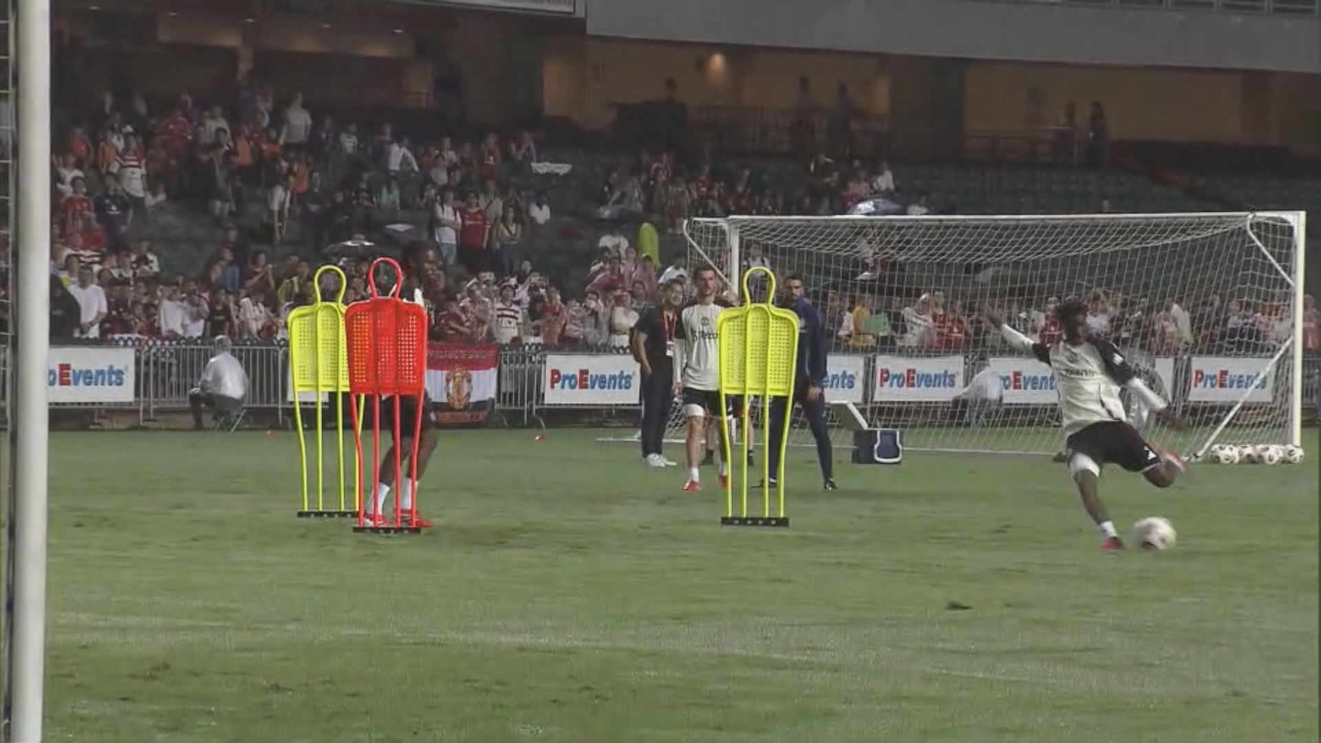 曼聯訪港門票未售罄　阿摩廉：英超冠軍利物浦不知能否比我們多