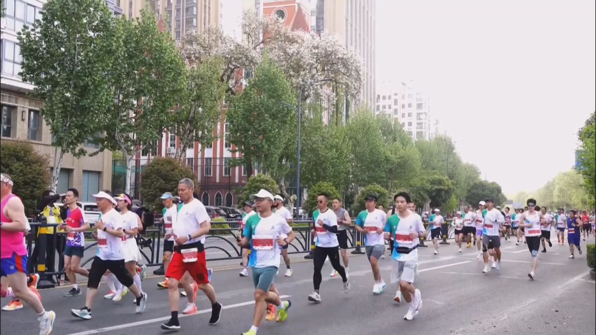 內地馬拉松出現新職業：私人陪跑員「私兔」提供貼心服務