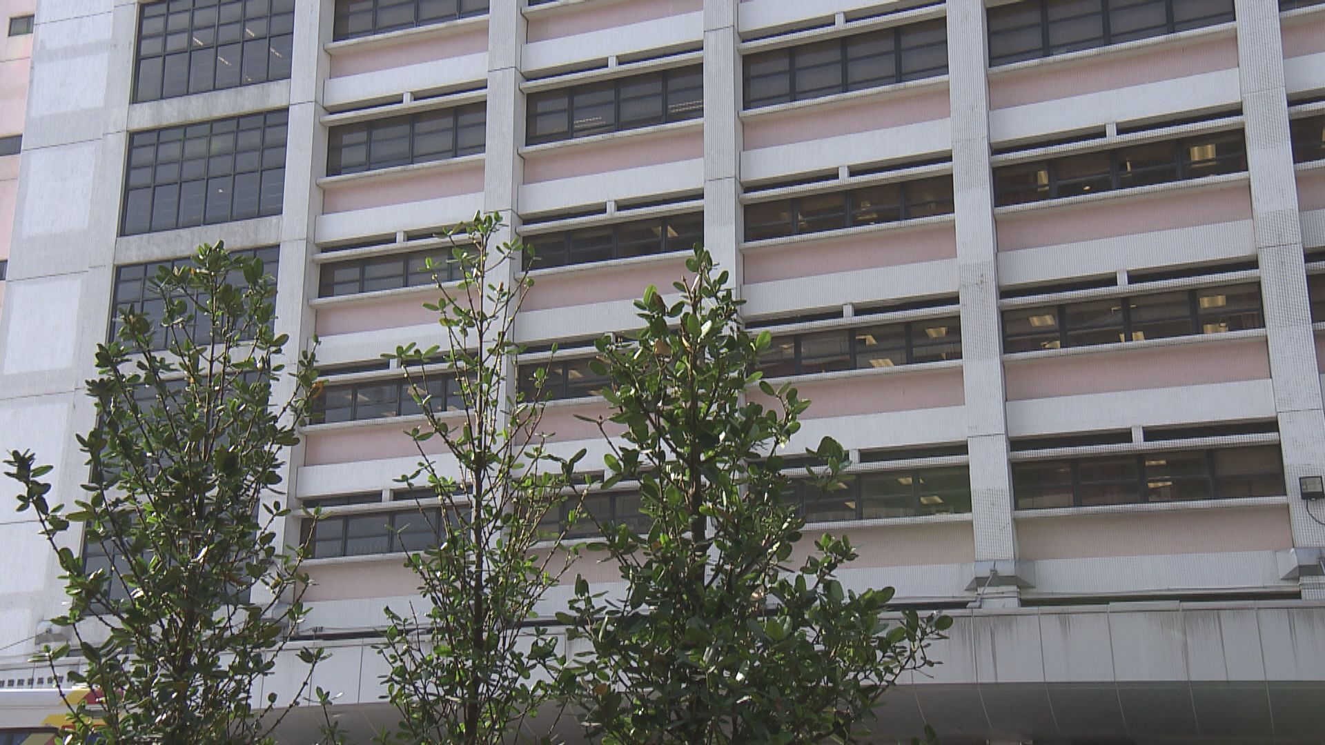 醫管局：病人、訪客及員工　進入醫院須戴口罩