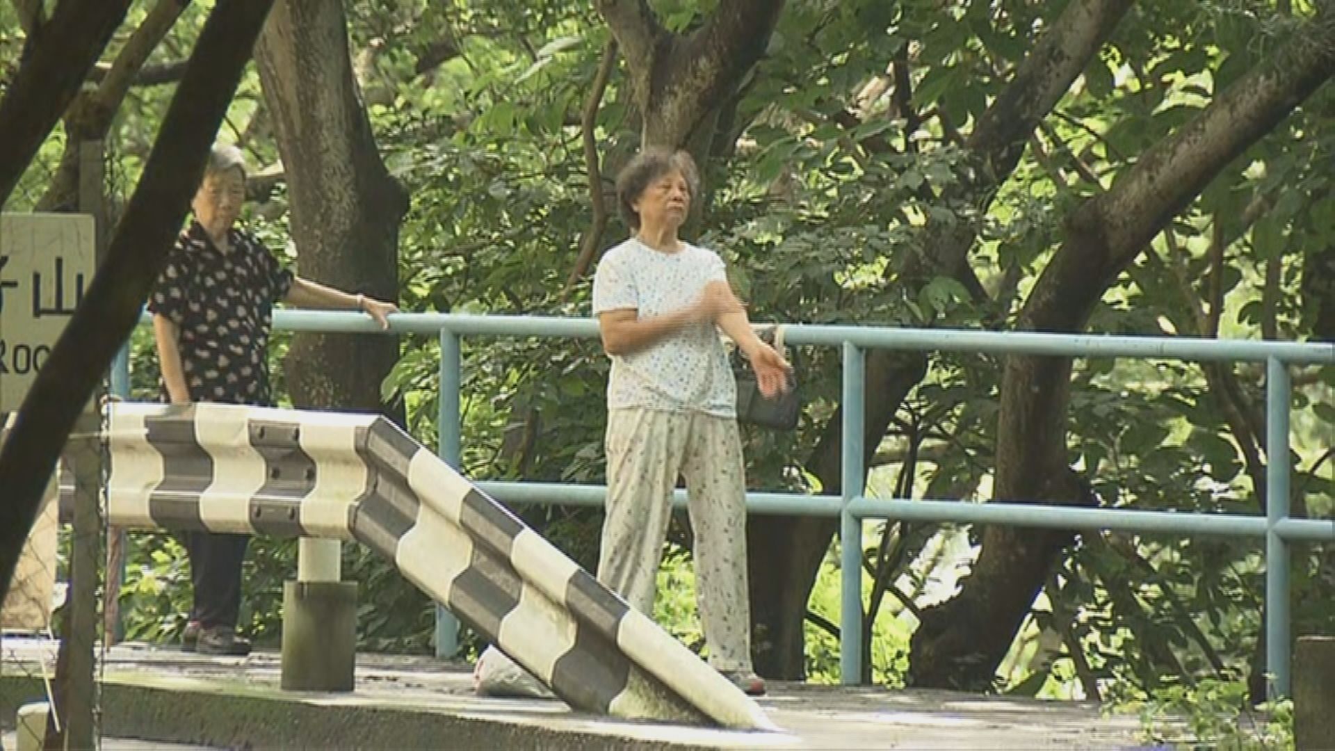 有市民未知獅子山公園封閉不能入內