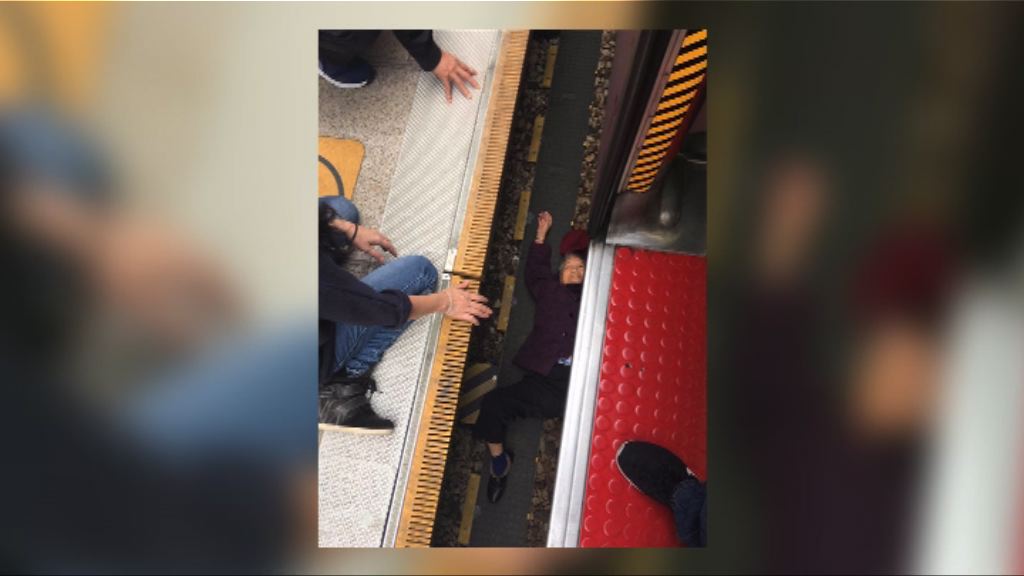 老婦誤墮路軌　港鐵：有措施保障乘客安全