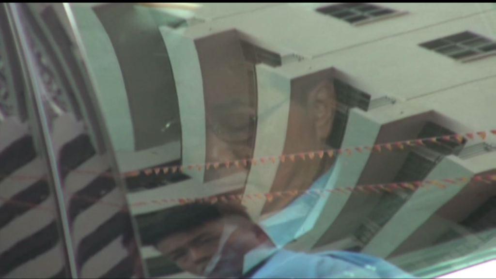 吳克儉遇學生示威　校方稱現場大多校外人士