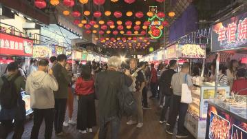 廟街夜市開幕人頭湧湧 有市民冀延長開放時間