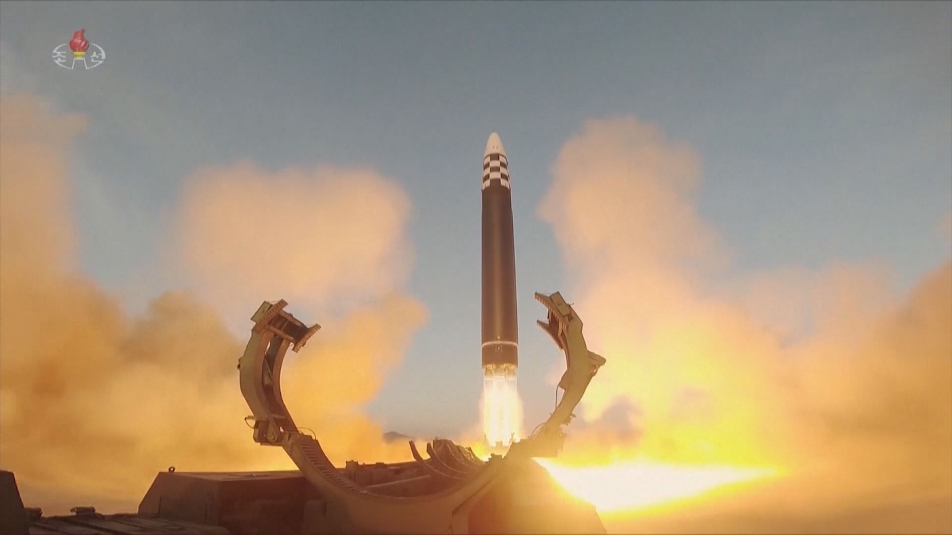 北韓指成功試射新型固體燃料洲際彈道導彈