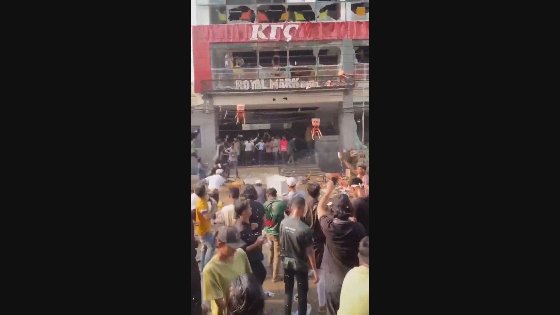 巴基斯坦多間肯德基分店接連遭大肆破壞　有員工死亡